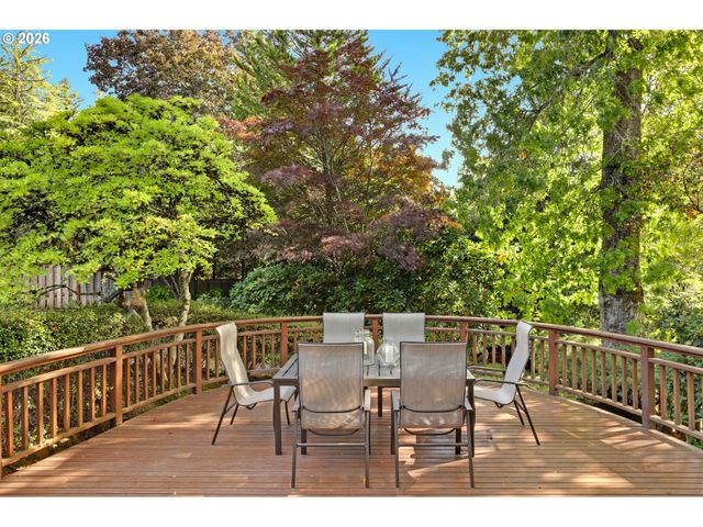 3646 Sw 50TH Ave, Portland, OR 97221