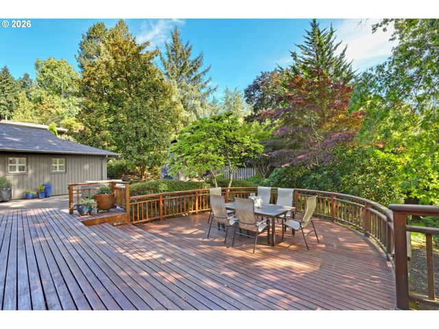 3646 Sw 50TH Ave, Portland, OR 97221