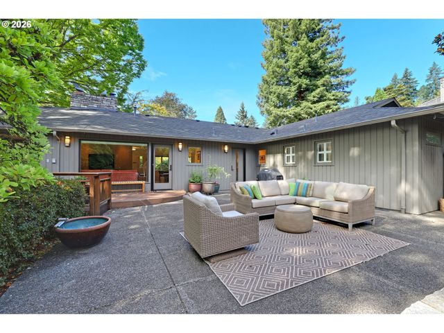 3646 Sw 50TH Ave, Portland, OR 97221