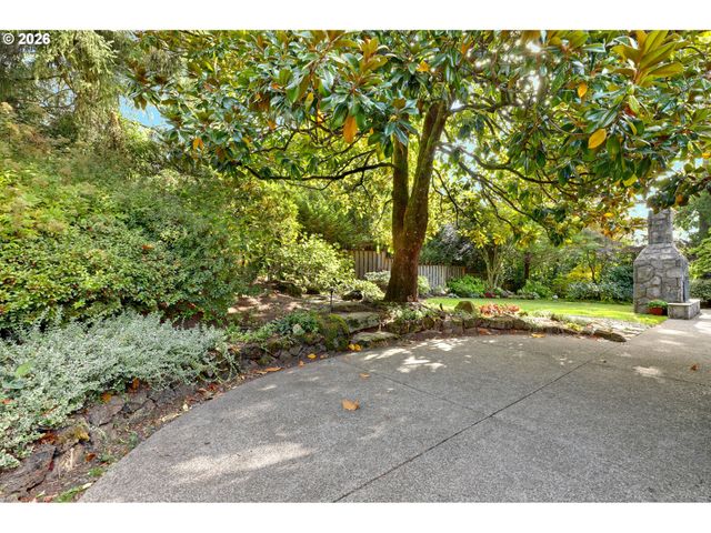 3646 Sw 50TH Ave, Portland, OR 97221