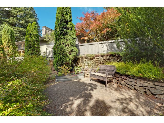 3646 Sw 50TH Ave, Portland, OR 97221