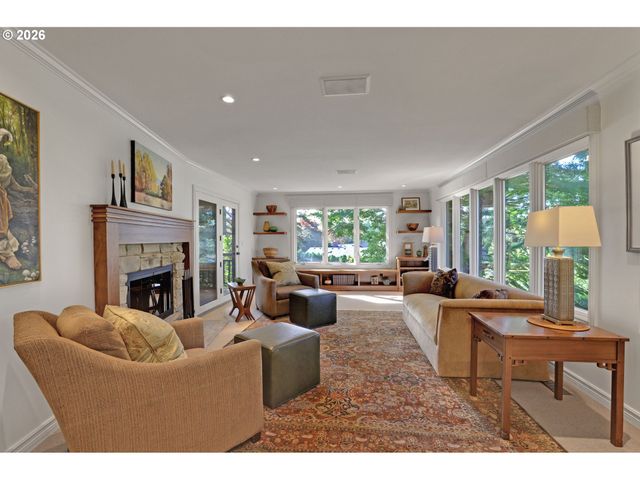 3646 Sw 50TH Ave, Portland, OR 97221