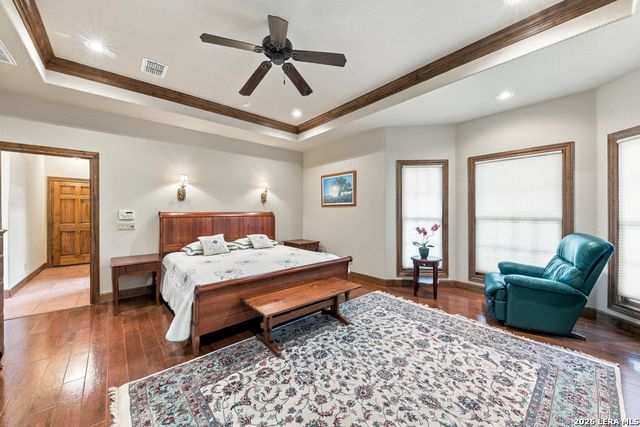 827 Highland Spgs, Canyon Lake, TX 78133