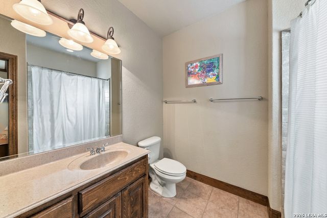 827 Highland Spgs, Canyon Lake, TX 78133