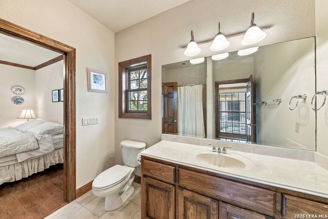 827 Highland Spgs, Canyon Lake, TX 78133