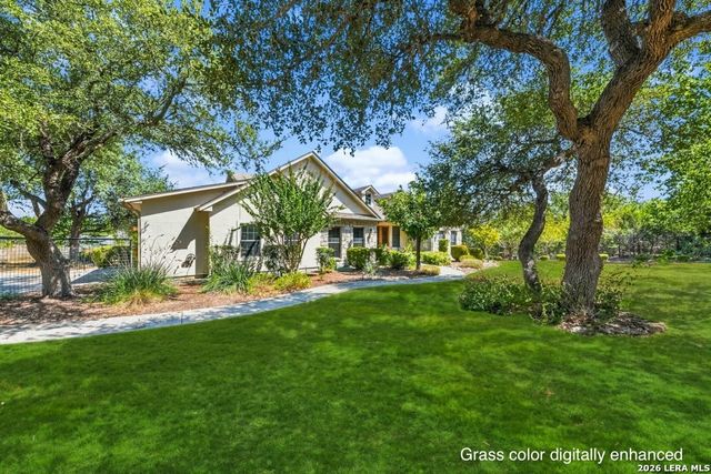 827 Highland Spgs, Canyon Lake, TX 78133