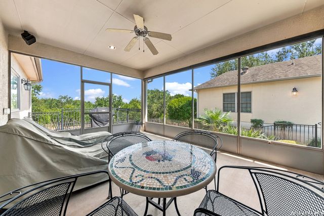 827 Highland Spgs, Canyon Lake, TX 78133