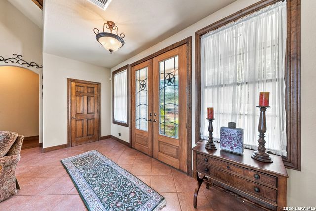 827 Highland Spgs, Canyon Lake, TX 78133