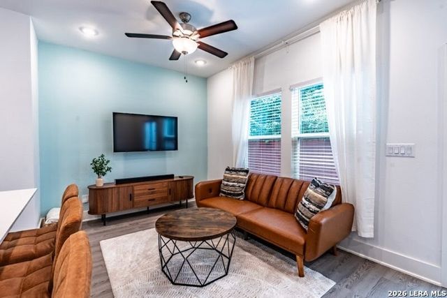 252 Cornell Ave Bldg 6, San Antonio, TX 78201