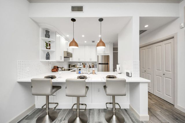 1900 Genesee Street 204, Houston, TX 77006