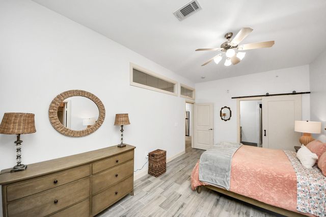 1900 Genesee Street 204, Houston, TX 77006