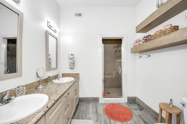 1900 Genesee Street 204, Houston, TX 77006