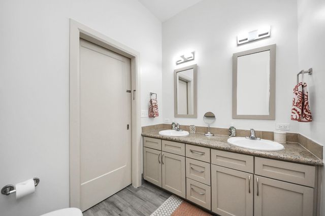 1900 Genesee Street 204, Houston, TX 77006