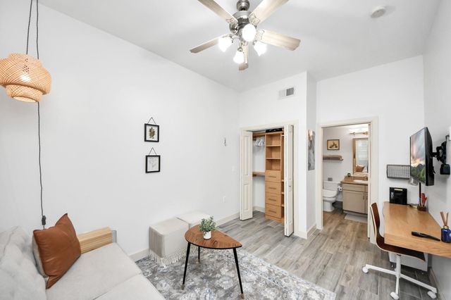 1900 Genesee Street 204, Houston, TX 77006