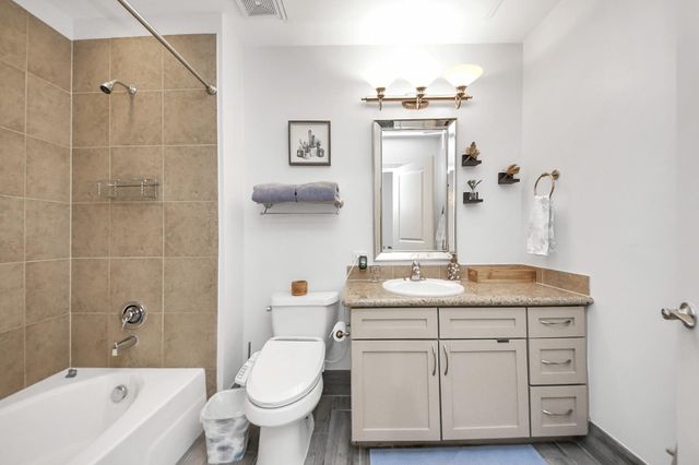 1900 Genesee Street 204, Houston, TX 77006
