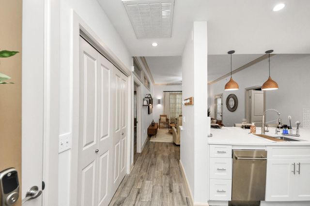 1900 Genesee Street 204, Houston, TX 77006