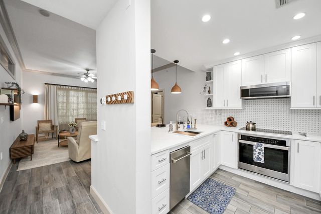 1900 Genesee Street 204, Houston, TX 77006