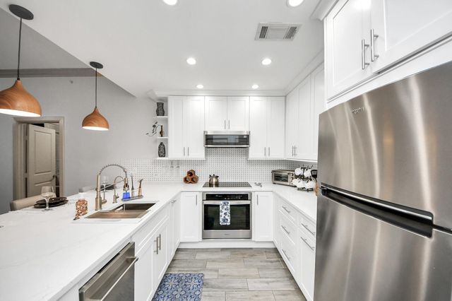 1900 Genesee Street 204, Houston, TX 77006