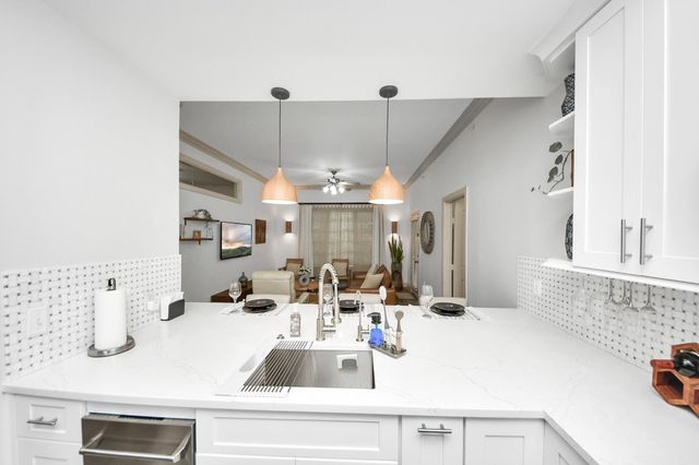 1900 Genesee Street 204, Houston, TX 77006