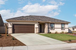 5121 Ivory Gull Street, Bakersfield, CA 93306