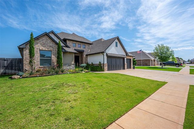 13317 NW 7th Court, Yukon, OK 73099