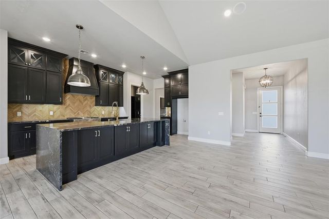 13317 NW 7th Court, Yukon, OK 73099