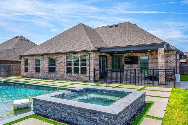13317 NW 7th Court, Yukon, OK 73099