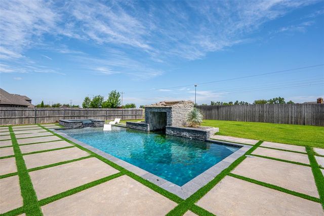 13317 NW 7th Court, Yukon, OK 73099