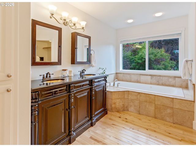 4015 Nw DAHLIA Loop, Camas, WA 98607
