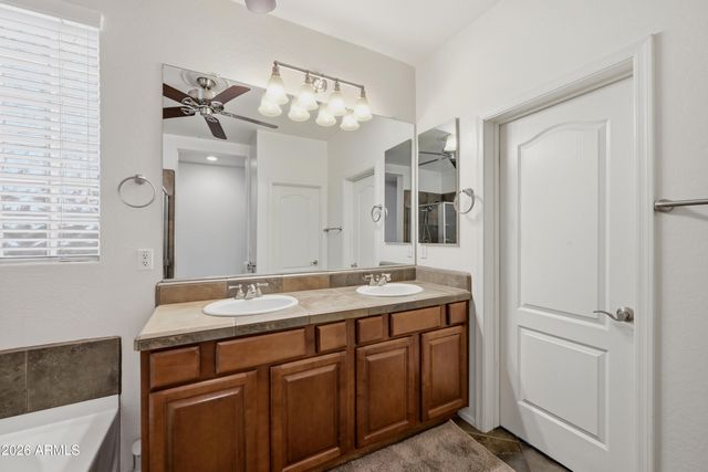 4030 S Big Horn Place Place, Chandler, AZ 85249