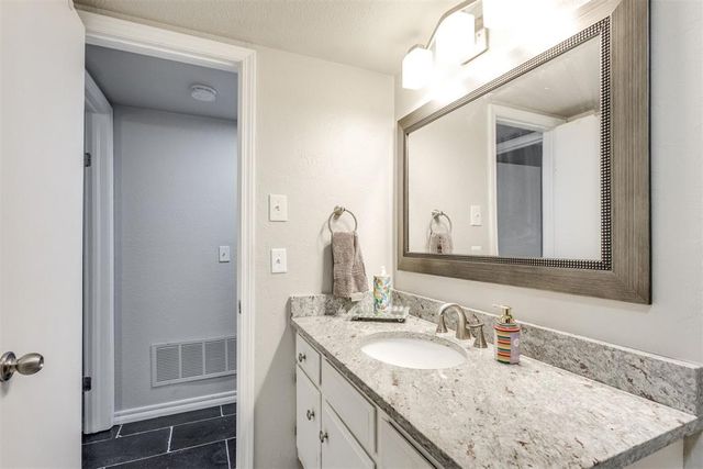 6500 N Grand Boulevard 195, Oklahoma City, OK 73116