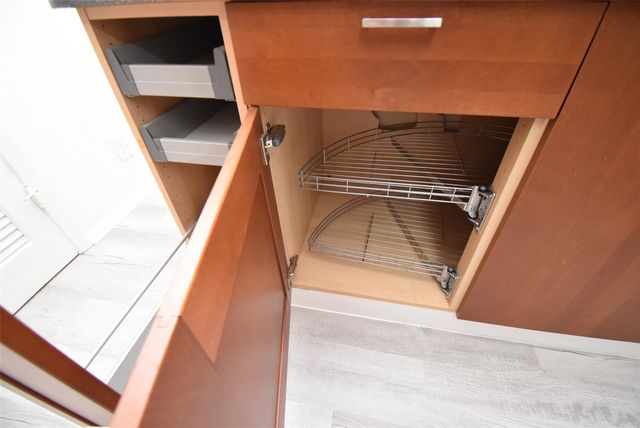 82 Harbor Lane, Kemah, TX 77565