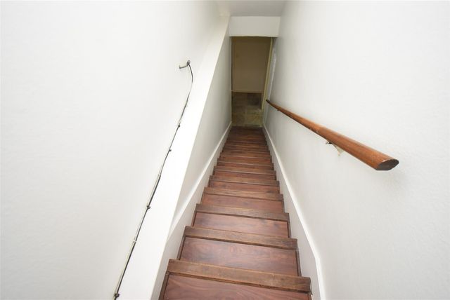 82 Harbor Lane, Kemah, TX 77565