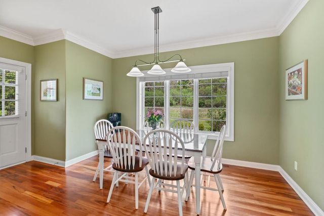 1240 Four Winds WAY, Hartland, WI 53029