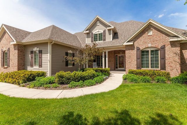 1240 Four Winds WAY, Hartland, WI 53029