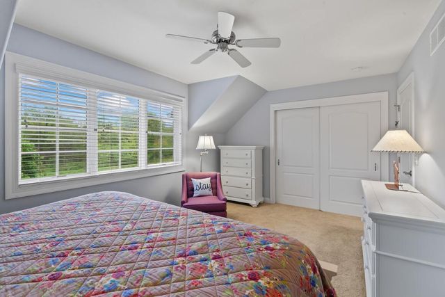 1240 Four Winds WAY, Hartland, WI 53029