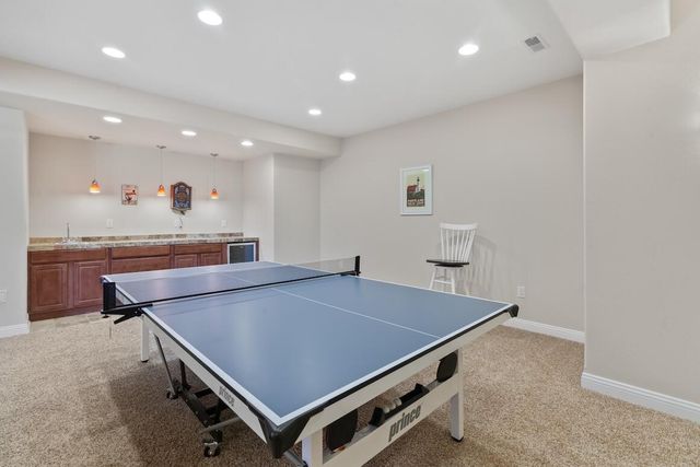 1240 Four Winds WAY, Hartland, WI 53029