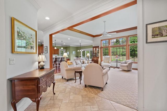 1240 Four Winds WAY, Hartland, WI 53029