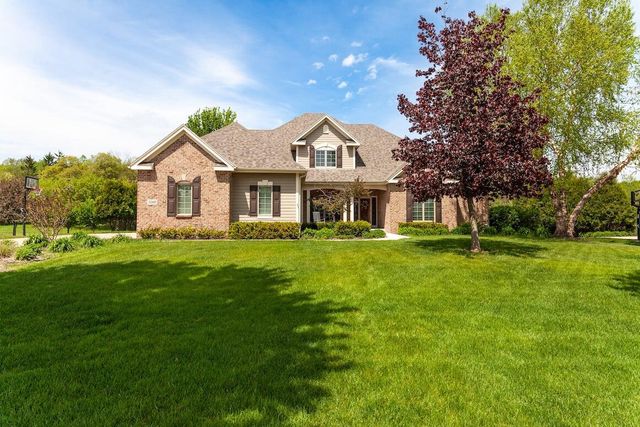 1240 Four Winds WAY, Hartland, WI 53029