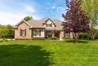 1240 Four Winds WAY, Hartland, WI 53029