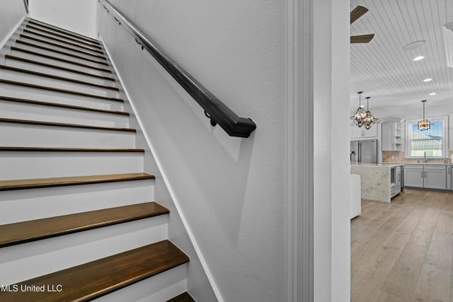 527 Sandy Hook Drive, Pass Christian, MS 39571