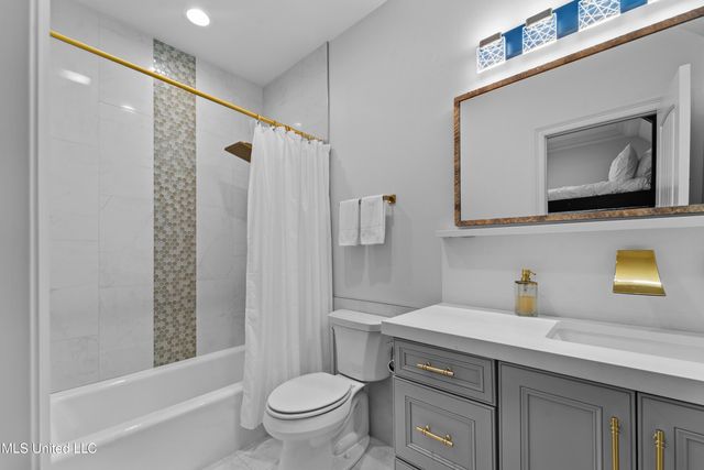 527 Sandy Hook Drive, Pass Christian, MS 39571