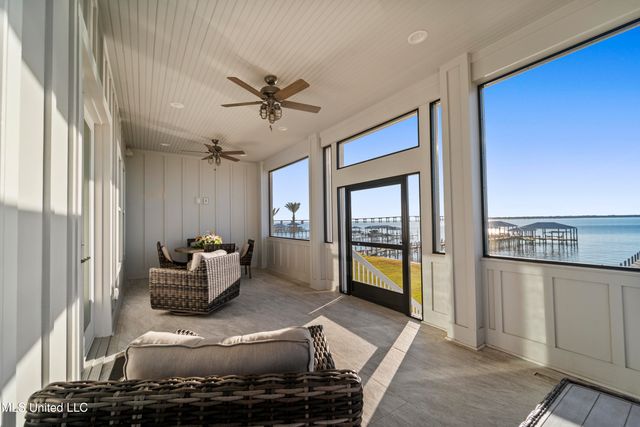 527 Sandy Hook Drive, Pass Christian, MS 39571