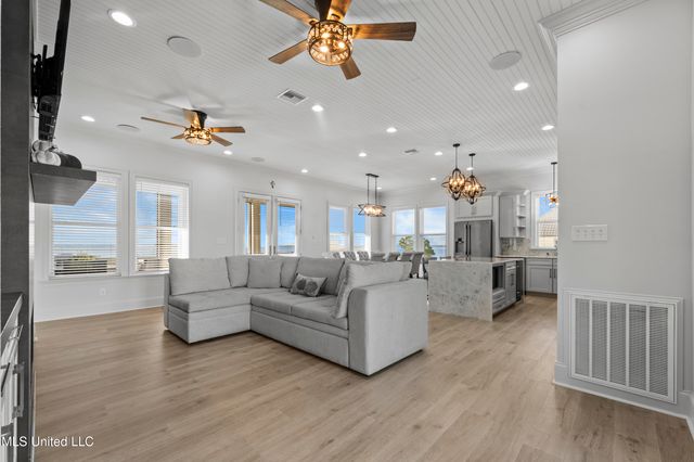 527 Sandy Hook Drive, Pass Christian, MS 39571