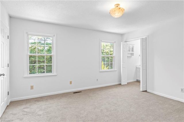 3138 Burke Mill Court, Winston-salem, NC 27103