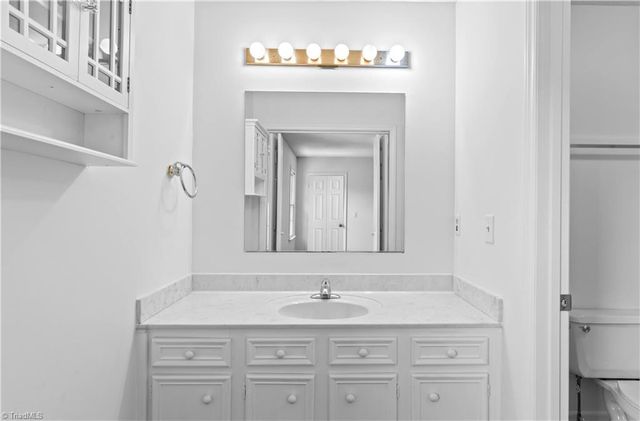 3138 Burke Mill Court, Winston-salem, NC 27103