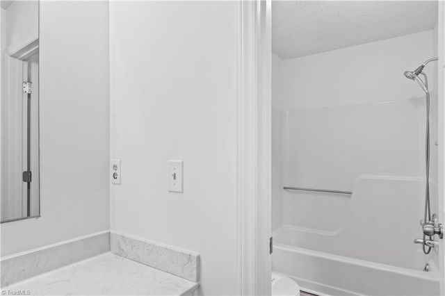 3138 Burke Mill Court, Winston-salem, NC 27103