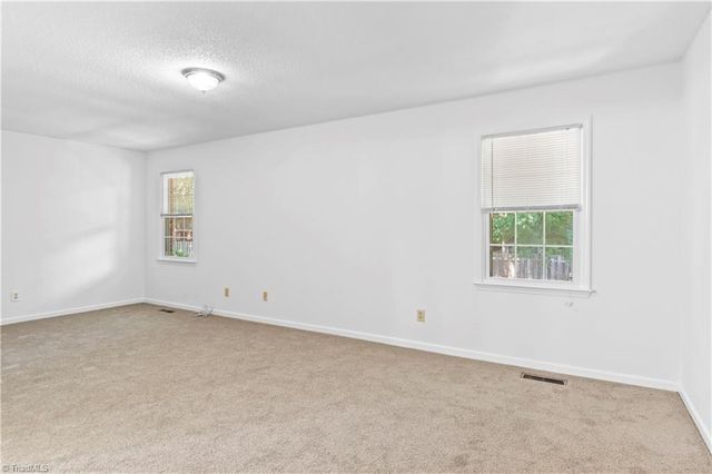 3138 Burke Mill Court, Winston-salem, NC 27103