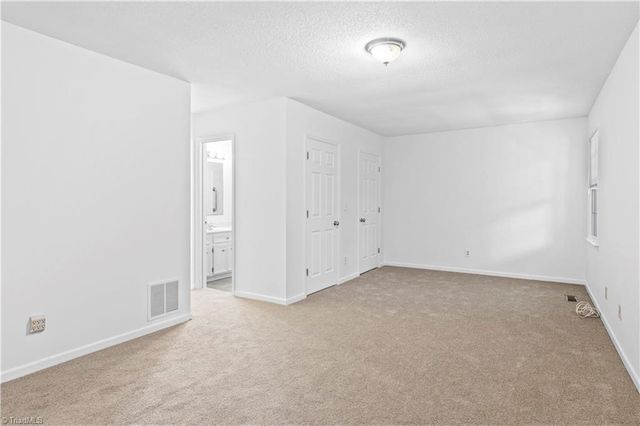 3138 Burke Mill Court, Winston-salem, NC 27103