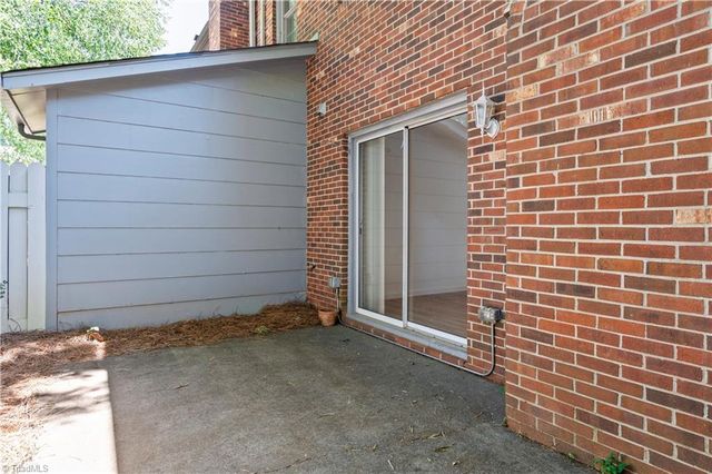 3138 Burke Mill Court, Winston-salem, NC 27103
